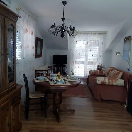 Snjezana * Novi Vinodolski